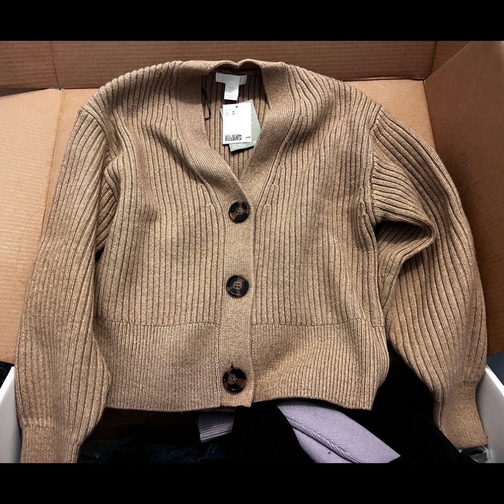 H&M button up sweater